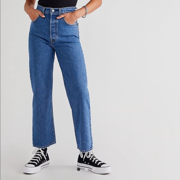 Levi’s Ribcage Straight Ankle Jeans in Tortoise Shell Moleskin - Picture 5 of 5